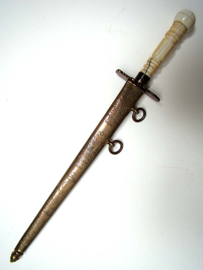 A RARE War of 1812 period U. S. Naval Officer's Dirk with EAGLE Cross Guard circa 1805-1815 — image 4